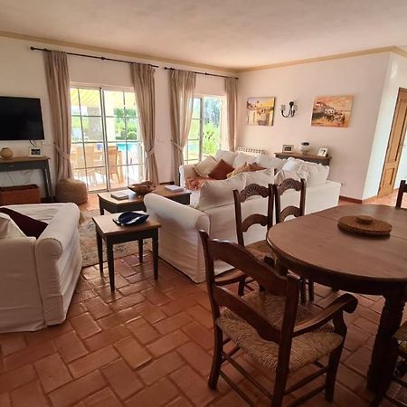 Peaceful 4BR villa on Gramacho golf resort w/ private pool Lagoa  Esterno foto