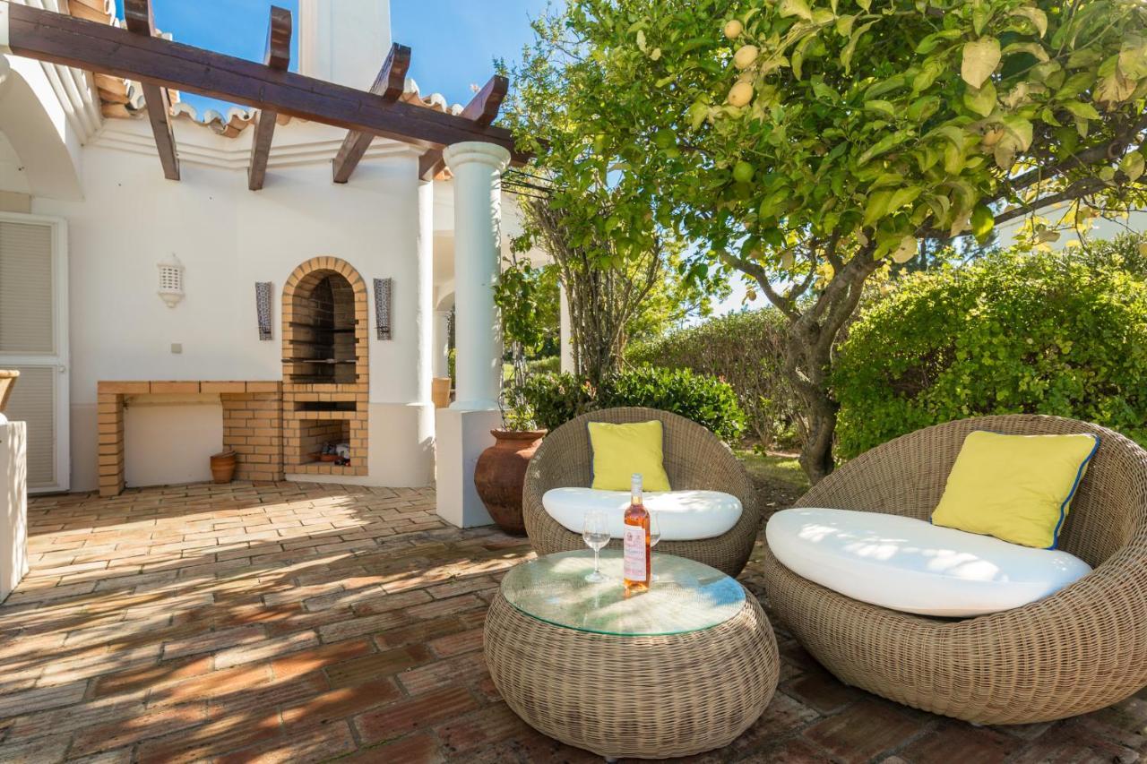 Peaceful 4BR villa on Gramacho golf resort w/ private pool Lagoa  Esterno foto
