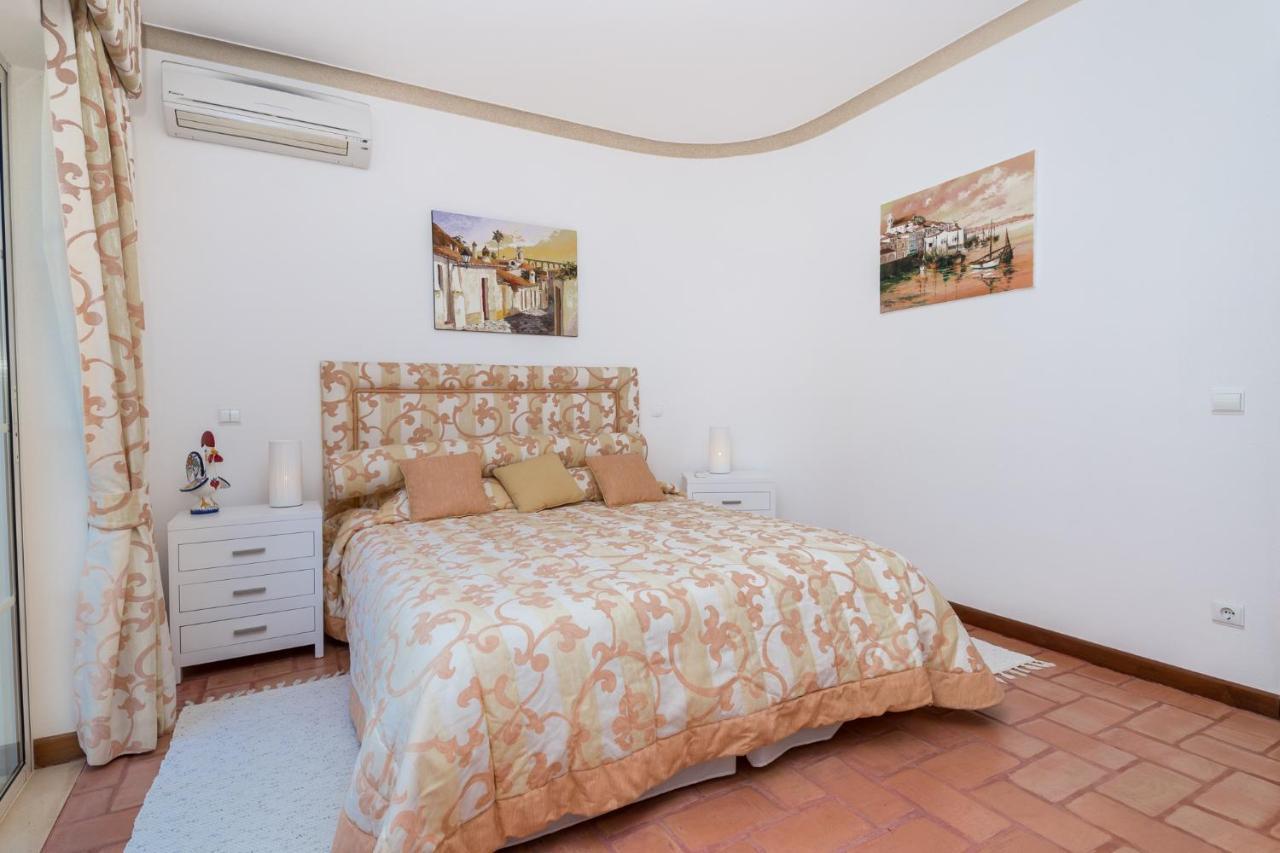 Peaceful 4BR villa on Gramacho golf resort w/ private pool Lagoa  Esterno foto