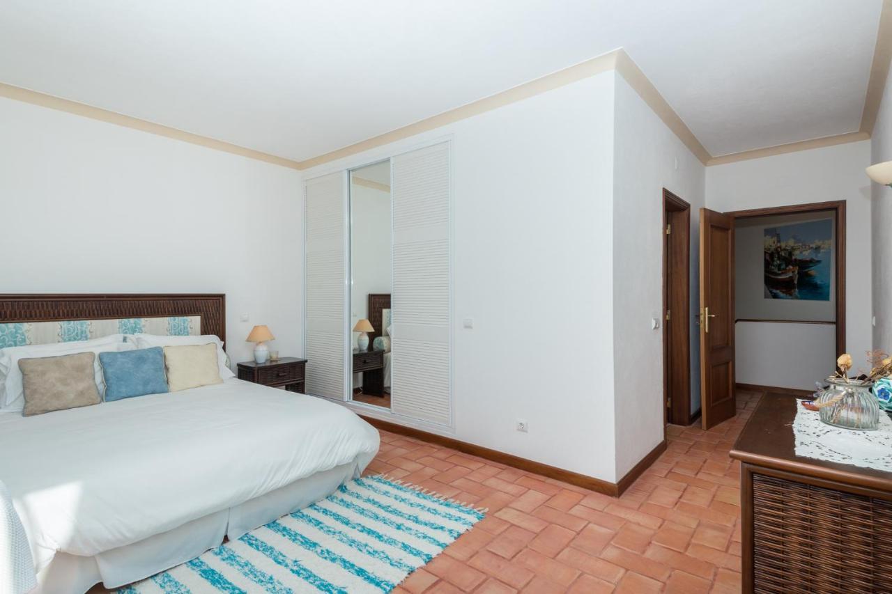 Peaceful 4BR villa on Gramacho golf resort w/ private pool Lagoa  Esterno foto