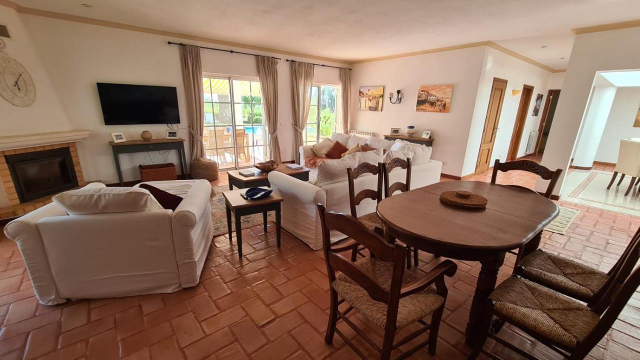 Peaceful 4BR villa on Gramacho golf resort w/ private pool Lagoa  Esterno foto
